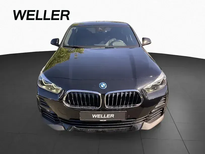 Używany BMW X2 Advantage 220 KM (161 kW) 2022 Czarny SUV