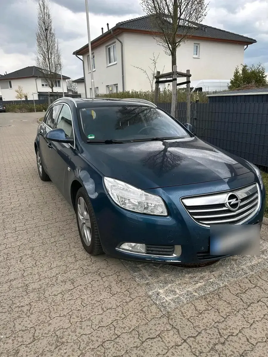 Gebraucht Opel Insignia 131 PS (96 kW) 2012 Blau Kombi