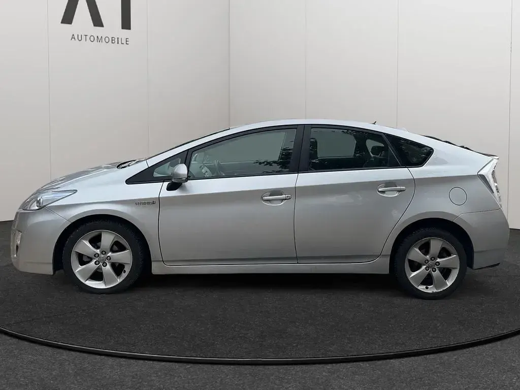 Gebraucht Toyota Prius Life 99 PS (72 kW) 2009 Silber Kleinwagen