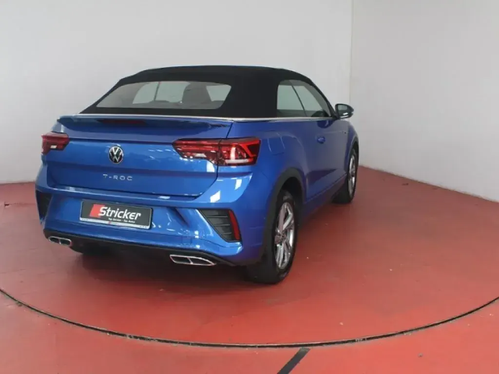 Gebraucht VW T-Roc Cabriolet R-line 150 PS (110 kW) 2025 Ravennablau metallic schwarz (metallic) Cabrio