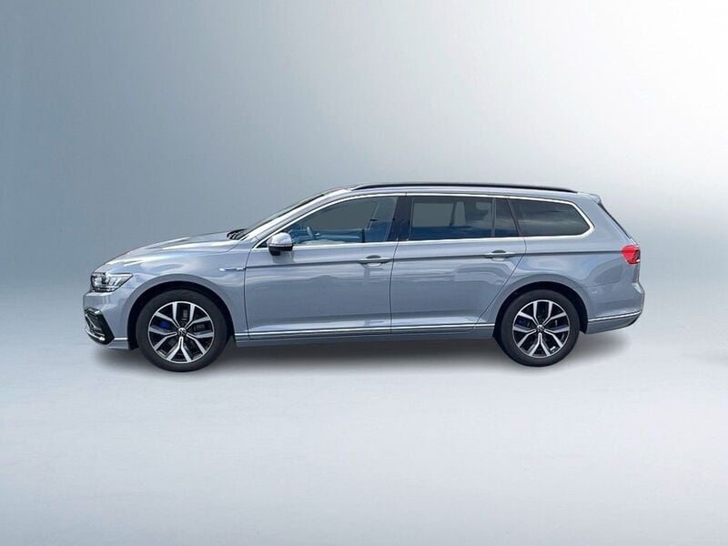 Gebraucht VW Passat GTE 218 PS (160 kW) 2022 Mondsteingrau Kombi