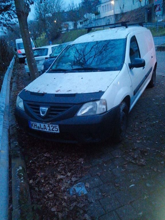 Weiß Gebraucht 2012 Dacia Logan MCV Lauréate Van / Kleinbus | 1.000 € (Superpreis) - Bild 1/4