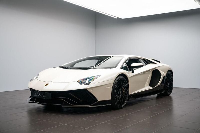 Ballon white Gebraucht 2022 Lamborghini Aventador Coupé | 569.000 € - Bild 1/4