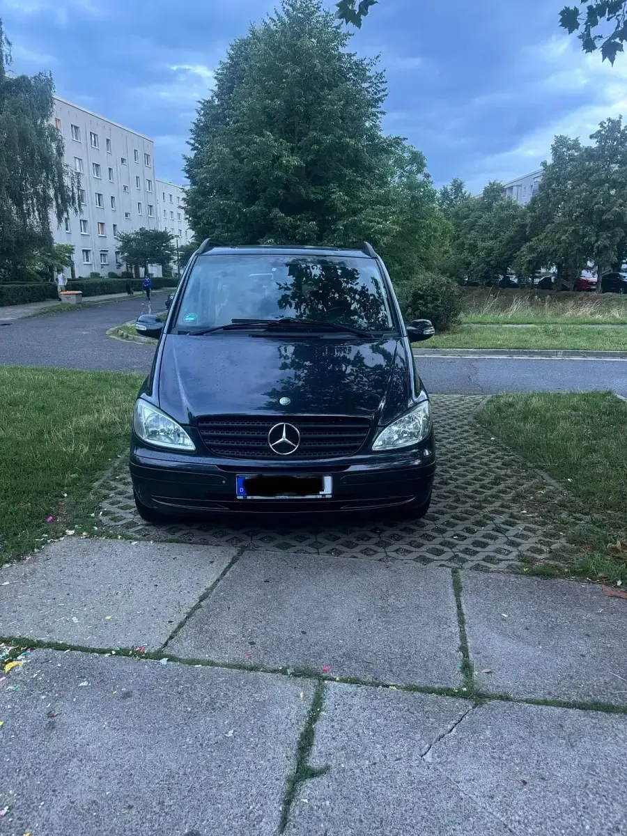 Mercedes Viano 2005