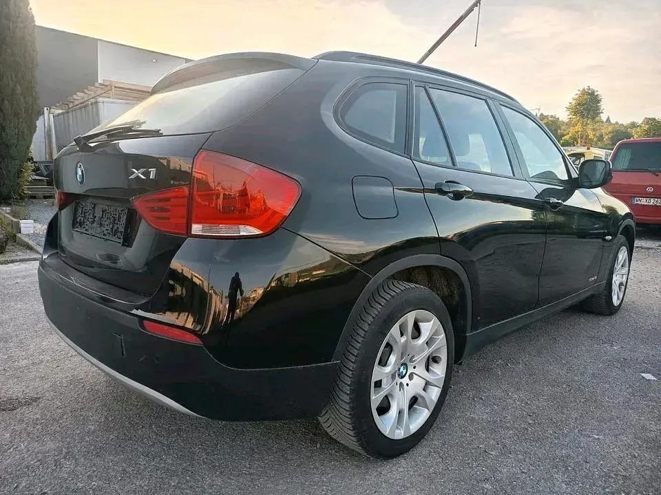Gebraucht BMW X1 150 PS (110 kW) 2011 Schwarz SUV