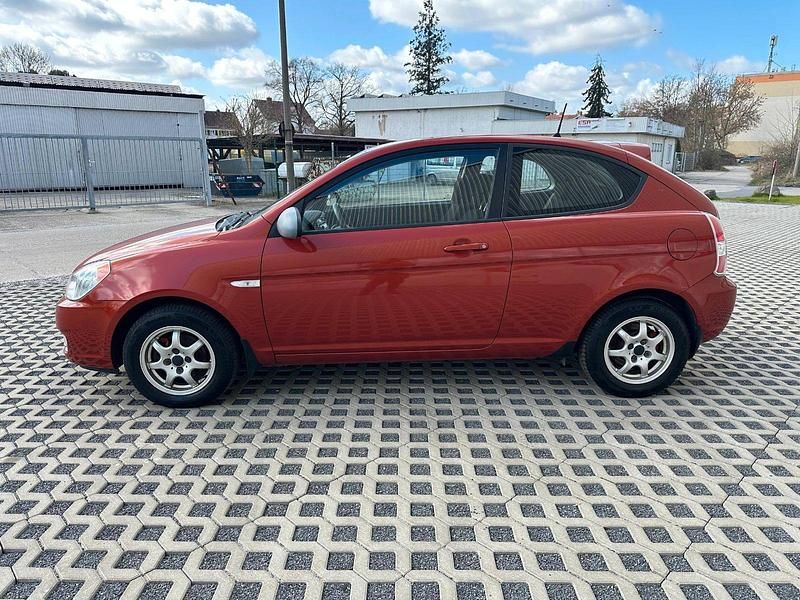 Gebraucht Hyundai Accent 97 PS (71 kW) 2007 Gold Kleinwagen