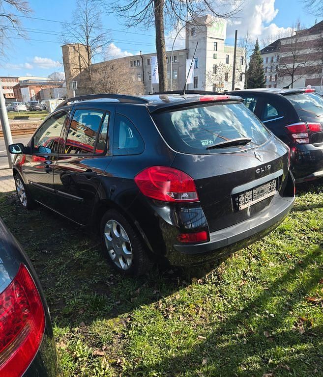 Gebraucht Renault Clio II Authentique 75 PS (55 kW) 2009 Schwarz Limousine