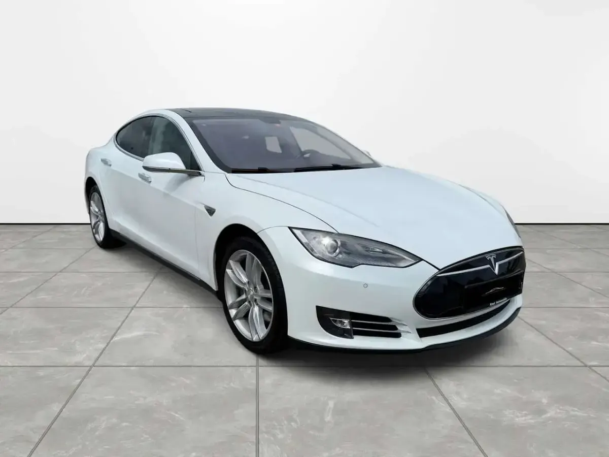 Used Tesla Model S 269 kW (367 HP) 2013 White Hatchback