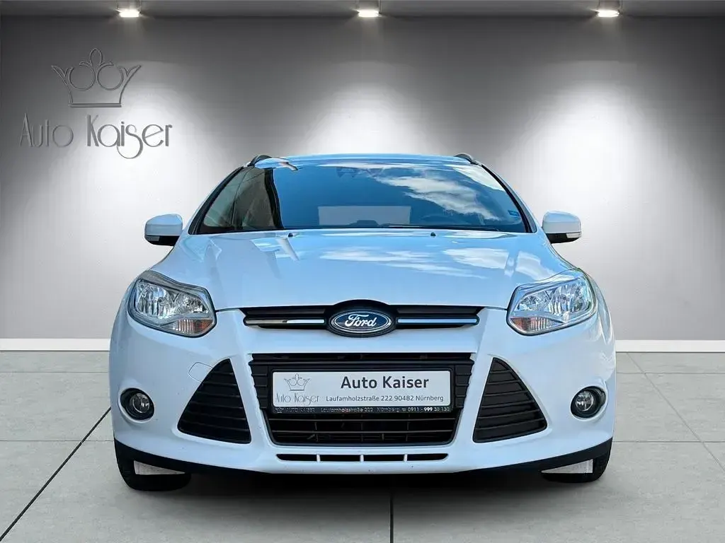 Gebraucht Ford Focus 125 PS (91 kW) 2013 Weiß Limousine