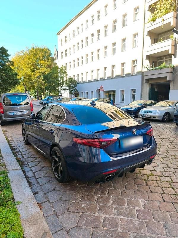 Gebraucht Alfa Romeo Giulia 150 PS (110 kW) 2017 Blau Limousine