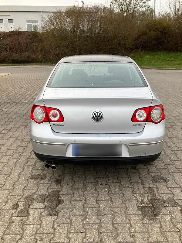 Gebraucht VW Passat 140 PS (102 kW) 2006 Silber Limousine