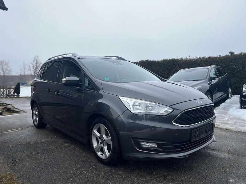 Gebraucht Ford Grand C-Max Business Edition 125 PS (91 kW) 2017 Magneticgrau (metallic) Van / Kleinbus