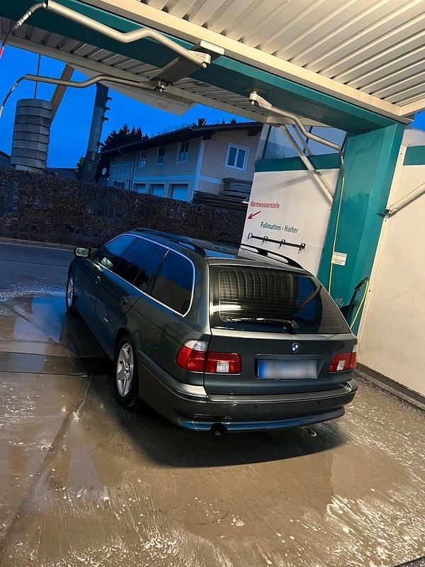 Gebraucht BMW 520 170 PS (125 kW) 2002 Grau Kombi