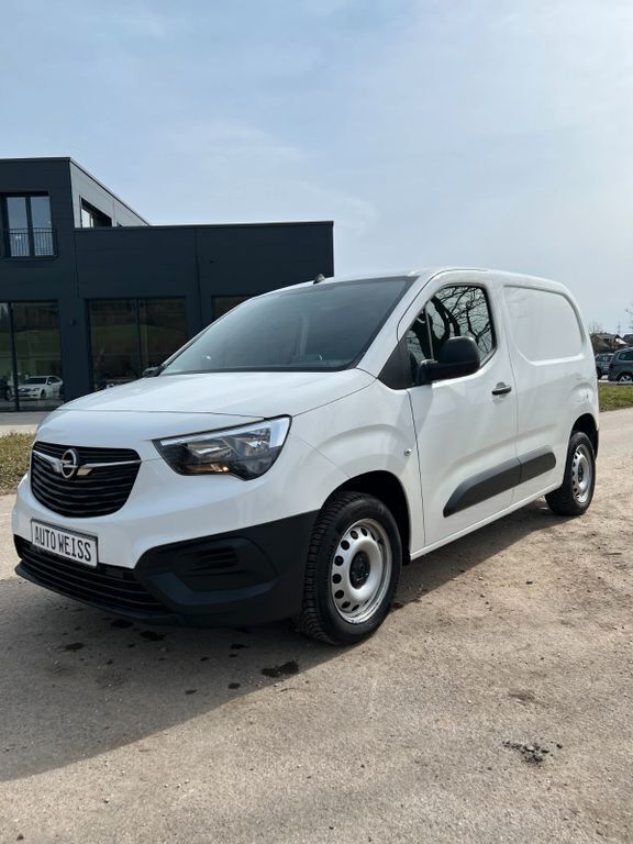 Gebraucht Opel Combo Selection 102 PS (75 kW) 2021 Weiß Van / Kleinbus