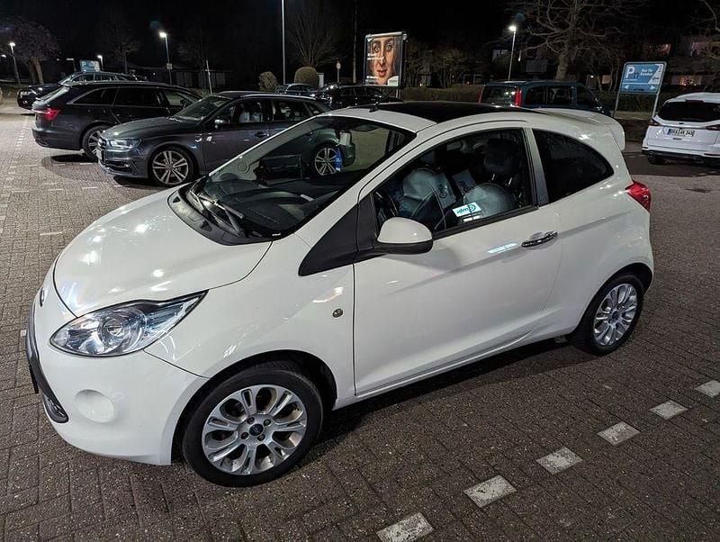 Gebraucht Ford Ka Titanium 75 PS (55 kW) 2011 Weiß Kleinwagen