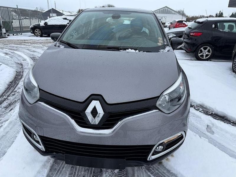 Grau Gebraucht 2017 Renault Captur Experience SUV | 6.100 € (Guter Preis) - Bild 1/4