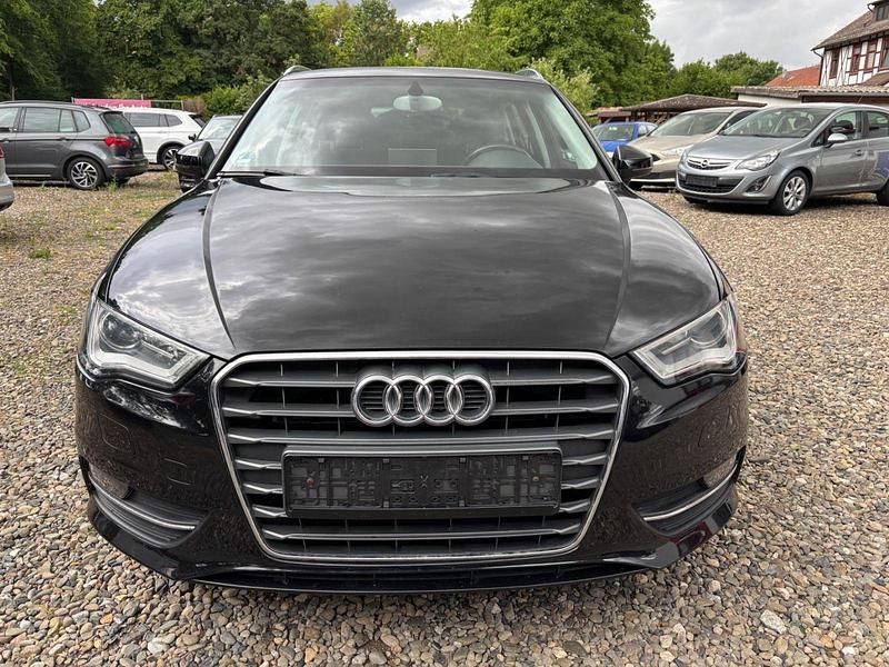 Schwarz Gebraucht 2014 Audi A3 Sportback Ambition Kombi | 10.900 € (Guter Preis) - Bild 1/4