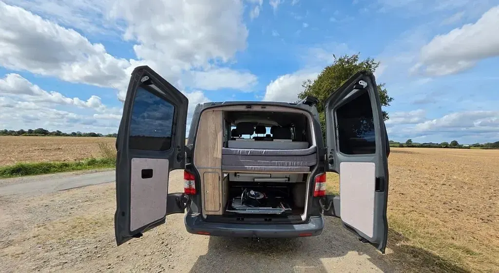 Gebraucht VW T5 140 PS (102 kW) 2012 Grau Van