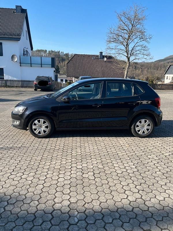 Gebraucht VW Polo Trendline 69 PS (50 kW) 2011 Schwarz Kleinwagen
