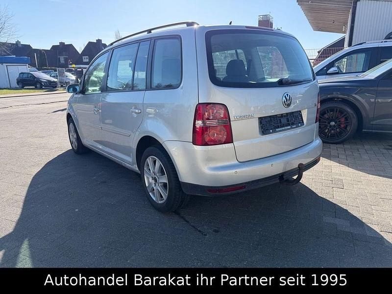 Gebraucht VW Touran 140 PS (102 kW) 2009 Gold Van / Kleinbus
