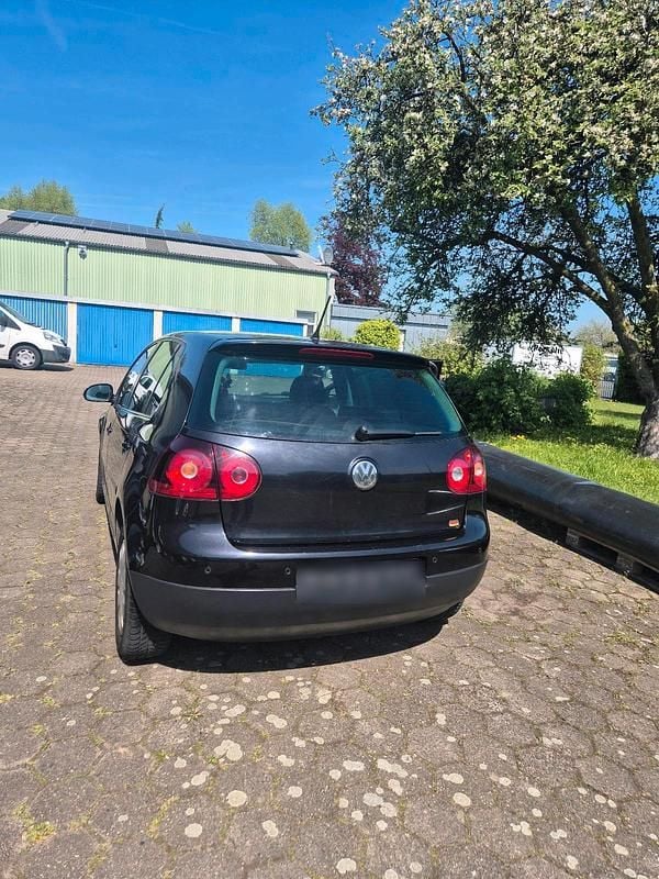Second-hand VW Golf 140 CP (102 kW) 2006 Negru Coupe