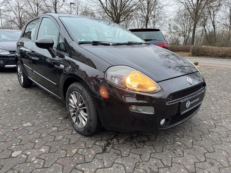Schwarz Gebraucht 2012 Fiat Punto More Kleinwagen | 2.490 € (Guter Preis) - Bild 1/4