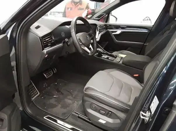 Gebraucht VW Touareg R-line 286 PS (210 kW) 2025 Blau SUV