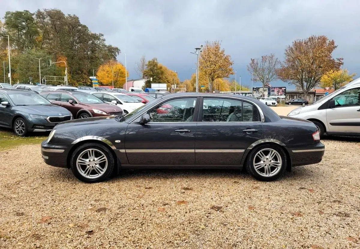 Gebraucht Kia Opirus 203 PS (149 kW) 2005 Grau Limousine