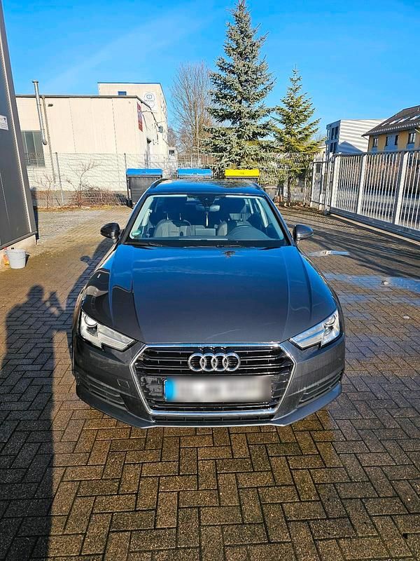 Gebraucht Audi A4 150 PS (110 kW) 2017 Grau Kombi