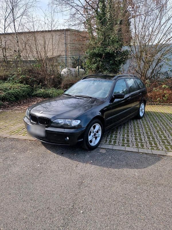 Gebraucht BMW 316 116 PS (85 kW) 2004 Schwarz Kombi