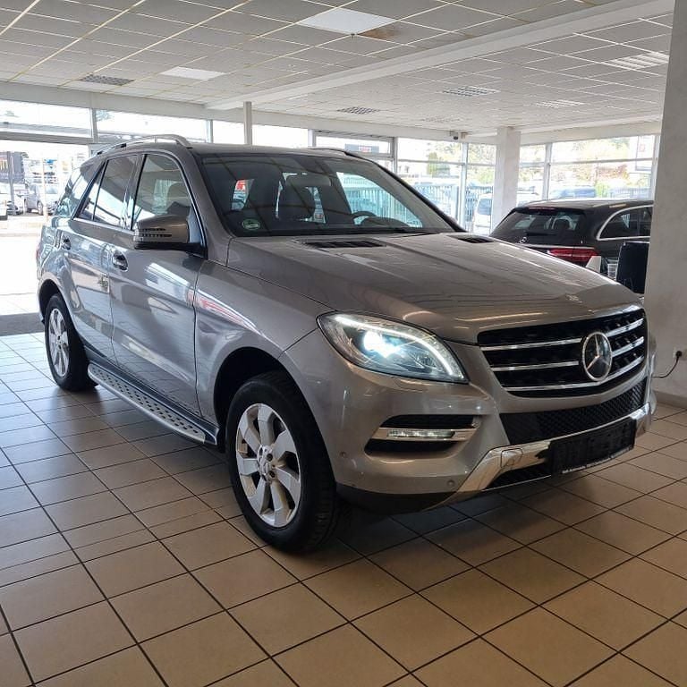Gebraucht Mercedes ML350 258 PS (189 kW) 2012 Silber SUV