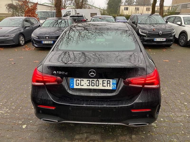 Schwarz Gebraucht 2021 Mercedes A180 AMG Limousine | 18.445 € (Guter Preis) - Bild 1/4
