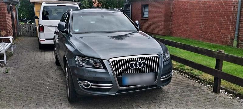 Second-hand Audi Q5 S-line plus 239 CP (175 kW) 2011 Gri SUV
