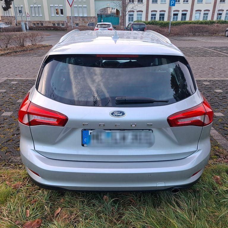 Gebraucht Ford Focus Cool & Connect 101 PS (74 kW) 2021 Silber Limousine