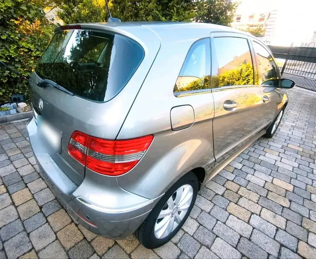 Gebraucht Mercedes B150 95 PS (69 kW) 2006 Grau Van / Kleinbus
