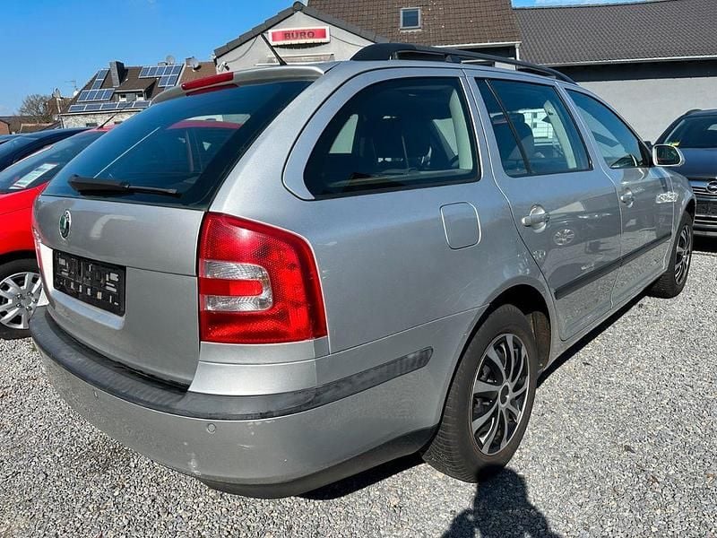 Gebraucht Skoda Octavia Ambiente 102 PS (75 kW) 2005 Silber Kombi