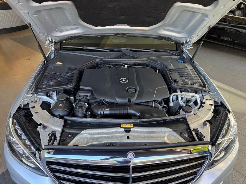 Gebraucht Mercedes C220 170 PS (125 kW) 2016 Silber Limousine