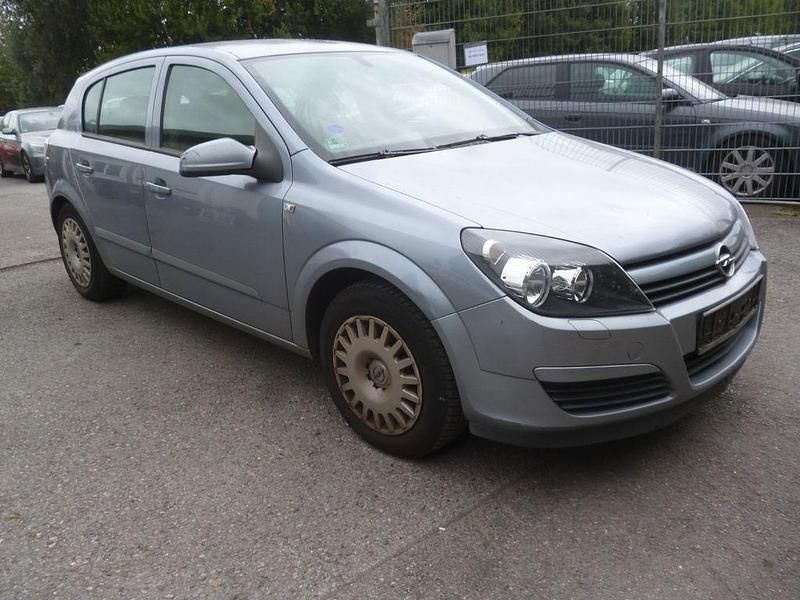 Gebraucht Opel Astra Edition 105 PS (77 kW) 2005 Silber Limousine