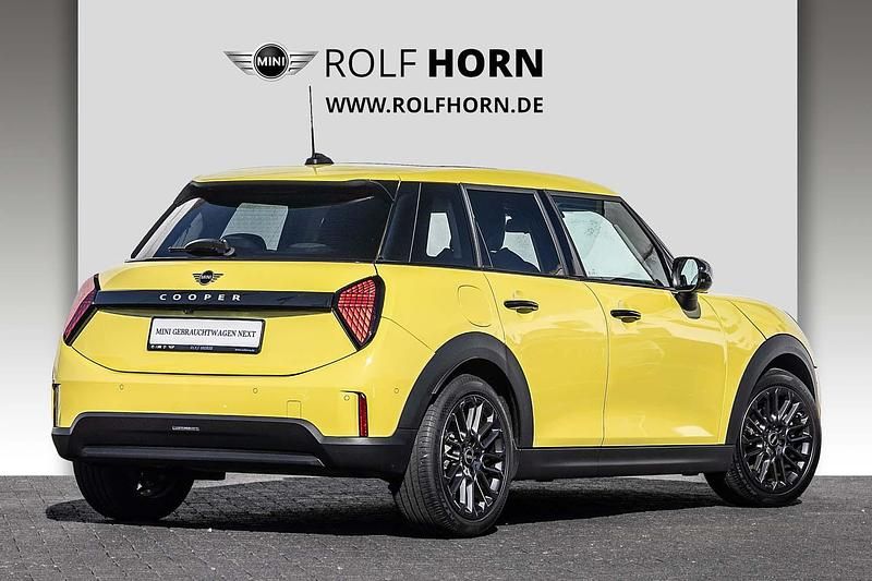 Gebraucht Mini Cooper Classic 114 kW (156 PS) 2025 Gelb Kleinwagen