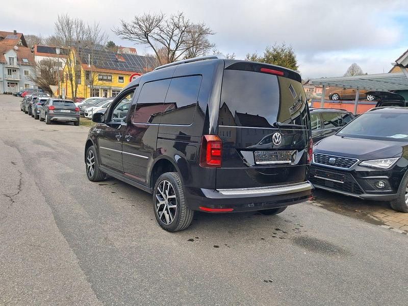 Gebraucht VW Caddy Highline 150 PS (110 kW) 2016 Schwarz Van / Kleinbus