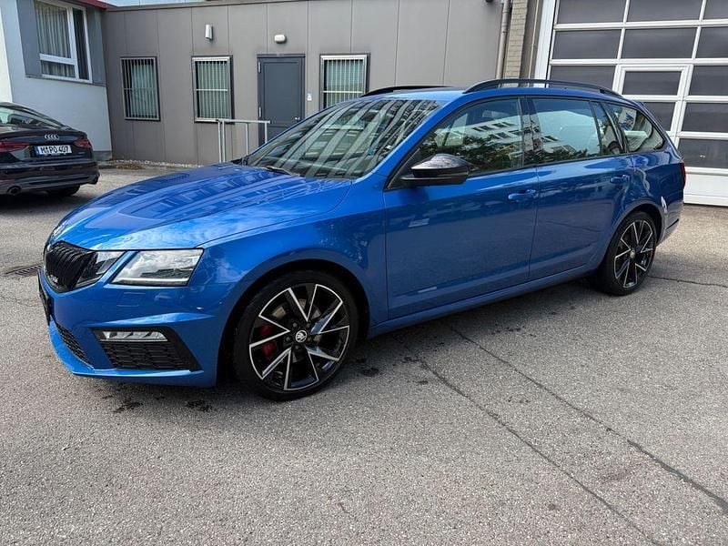 Blau Gebraucht 2020 Skoda Octavia RS Kombi | 26.700 € (Fairer Preis) - Bild 1/4