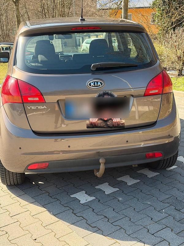 Gebraucht Kia Venga 125 PS (91 kW) 2012 Braun Kleinwagen