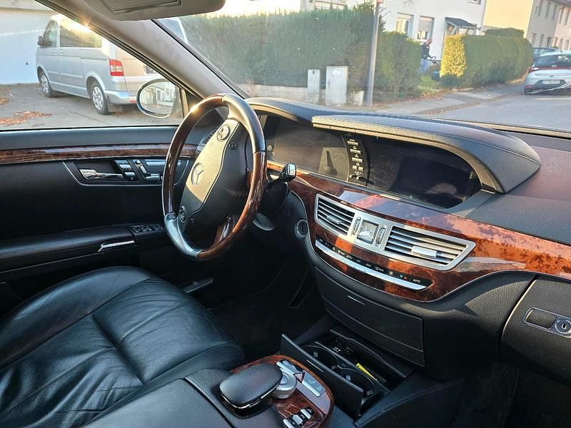 Schwarz Gebraucht 2006 Mercedes S500 Limousine | 8.499 € (Superpreis) - Bild 1/4