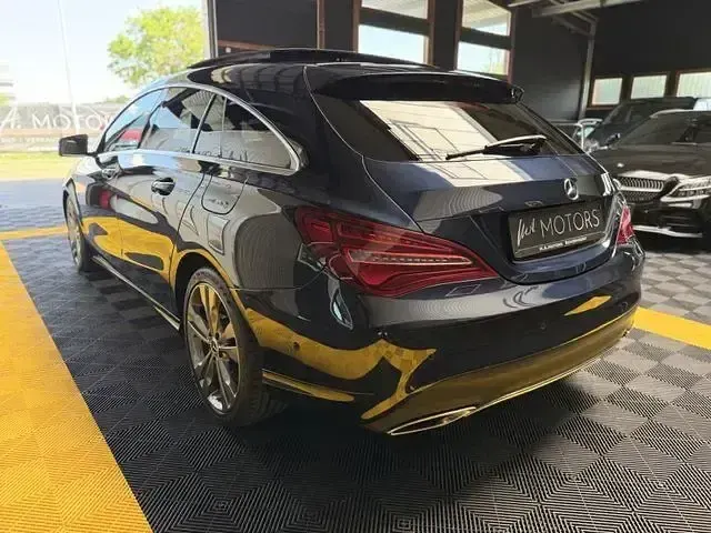 Gebraucht Mercedes CLA220 184 PS (135 kW) 2017 Cavansitblau Limousine