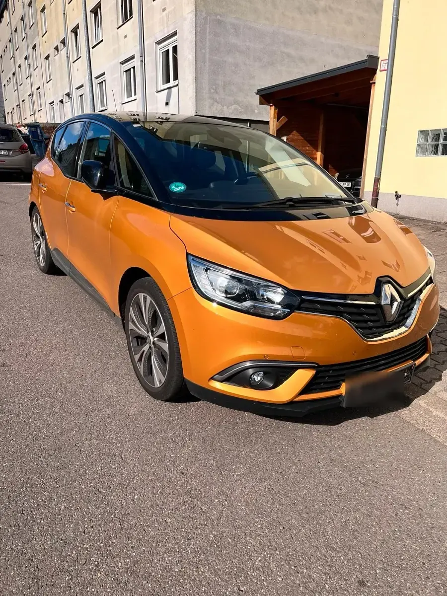 Gebraucht Renault Scénic III 132 PS (97 kW) 2017 Gelb Van / Kleinbus