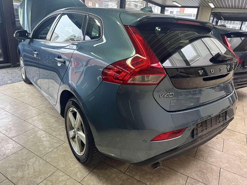 Second-hand Volvo V40 150 CP (110 kW) 2012 Other Hatchback