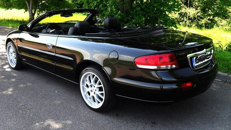 Schwarz Gebraucht 2007 Chrysler Sebring Cabriolet Cabrio | 4.600 € (Etwas zu teuer) - Bild 1/1