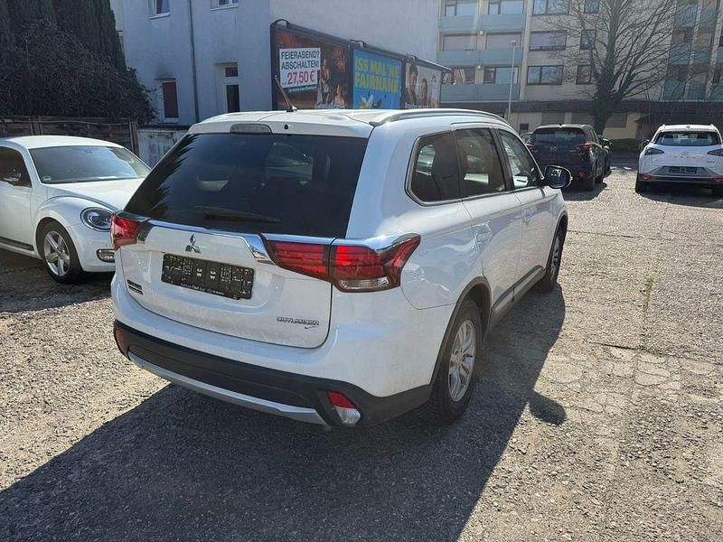 Gebraucht Mitsubishi Outlander 150 PS (110 kW) 2017 Weiß SUV