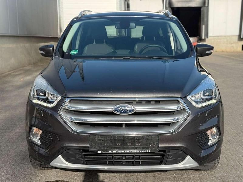 Gebraucht Ford Kuga Titanium 150 PS (110 kW) 2019 Magnetic SUV