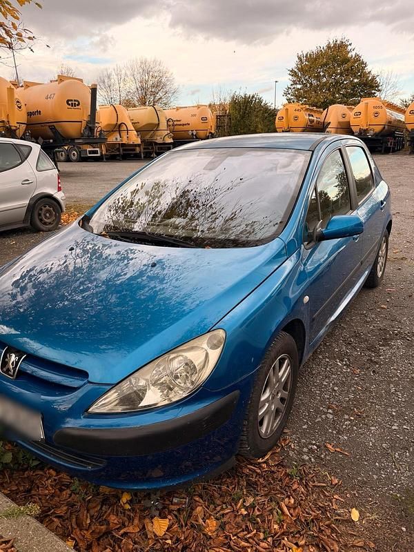 Blau Gebraucht 2004 Peugeot 307 Limousine | 1.299 € - Bild 1/4